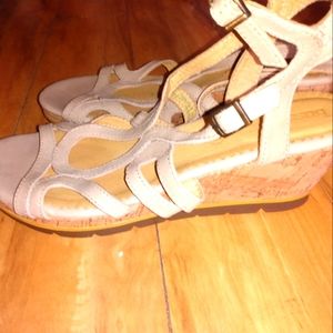 Bussola wedge sandals size 9.5